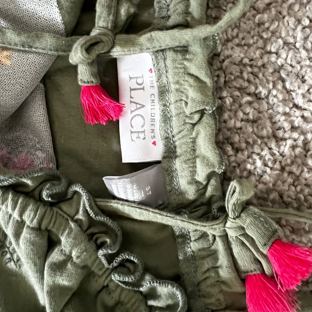 Children place 5t dress